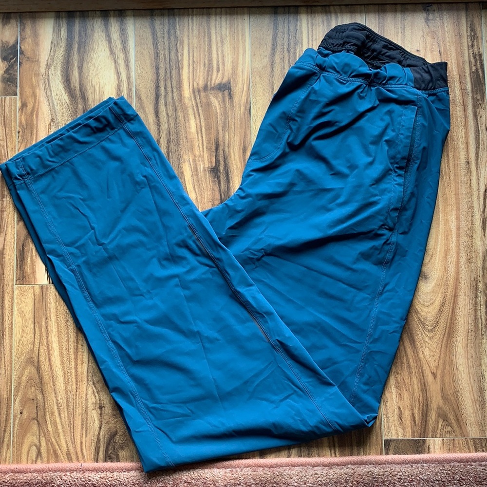 Lululemon athletic pants / joggers  |  size XL